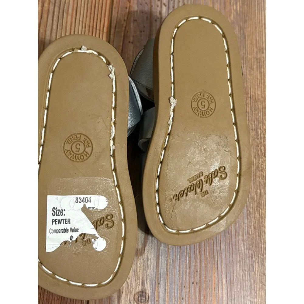 Salt Water Sandals Hoy Original Pewter Silver Leather Kids Sandals Size 5